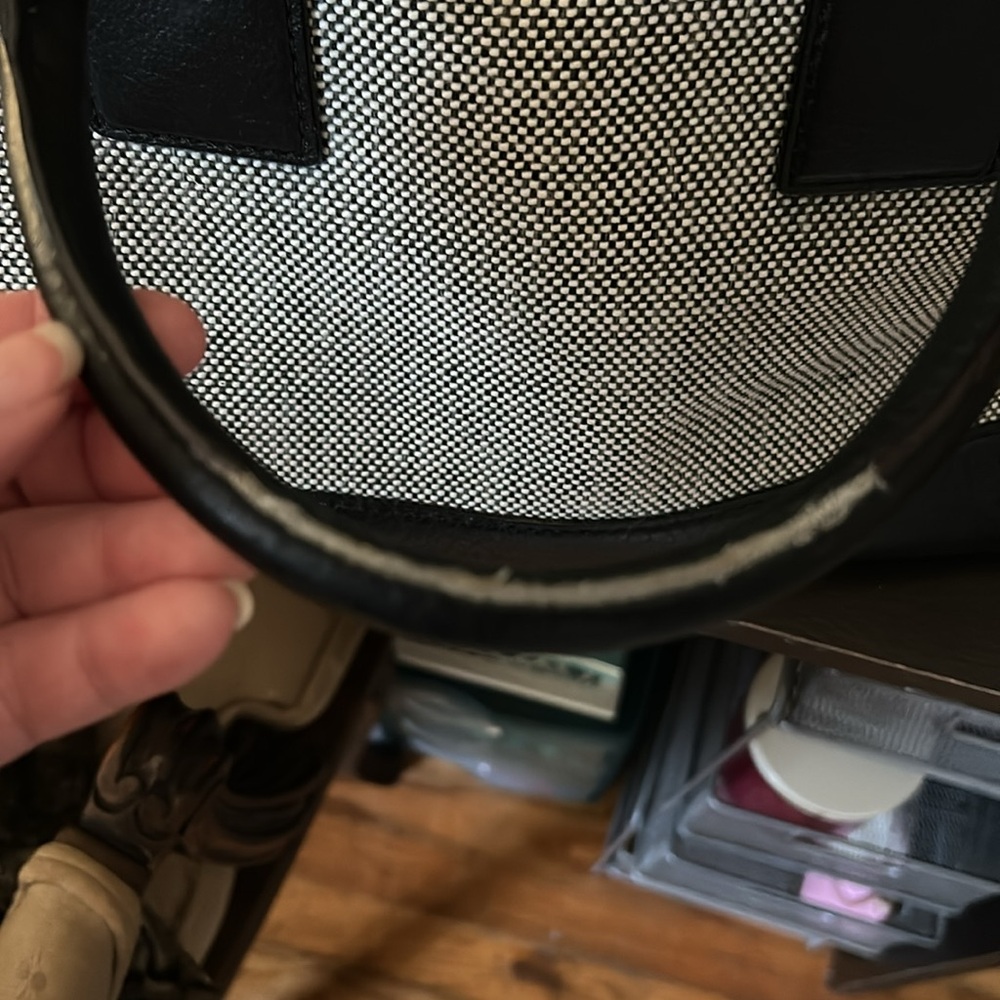Kate Spade Black and White Textured Bag - Picture 11 of 12